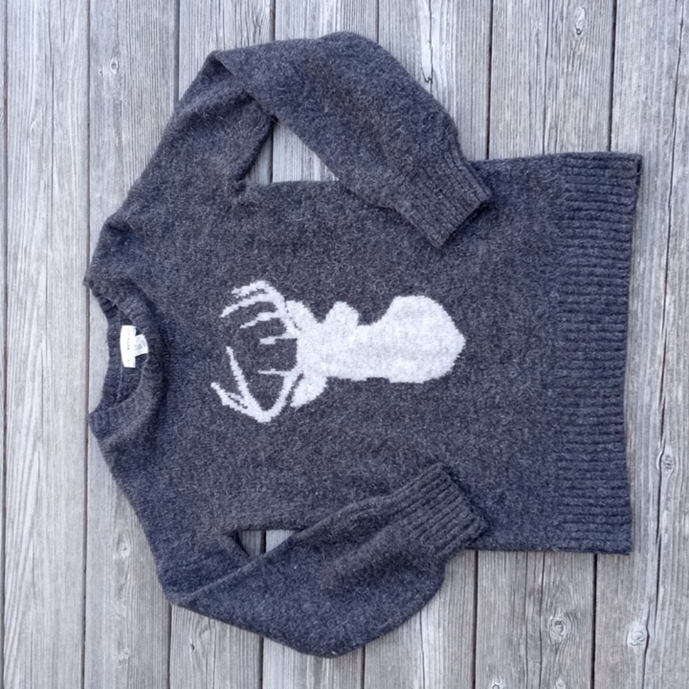 Women's Gray Alpaca Sweater with Deer Design - Picture 6 of 13